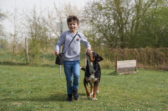 … Spaß im Training für Hund und Kind. © SV OG Pankow